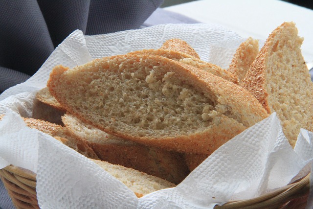 パン粉はパンから作るのもありです
